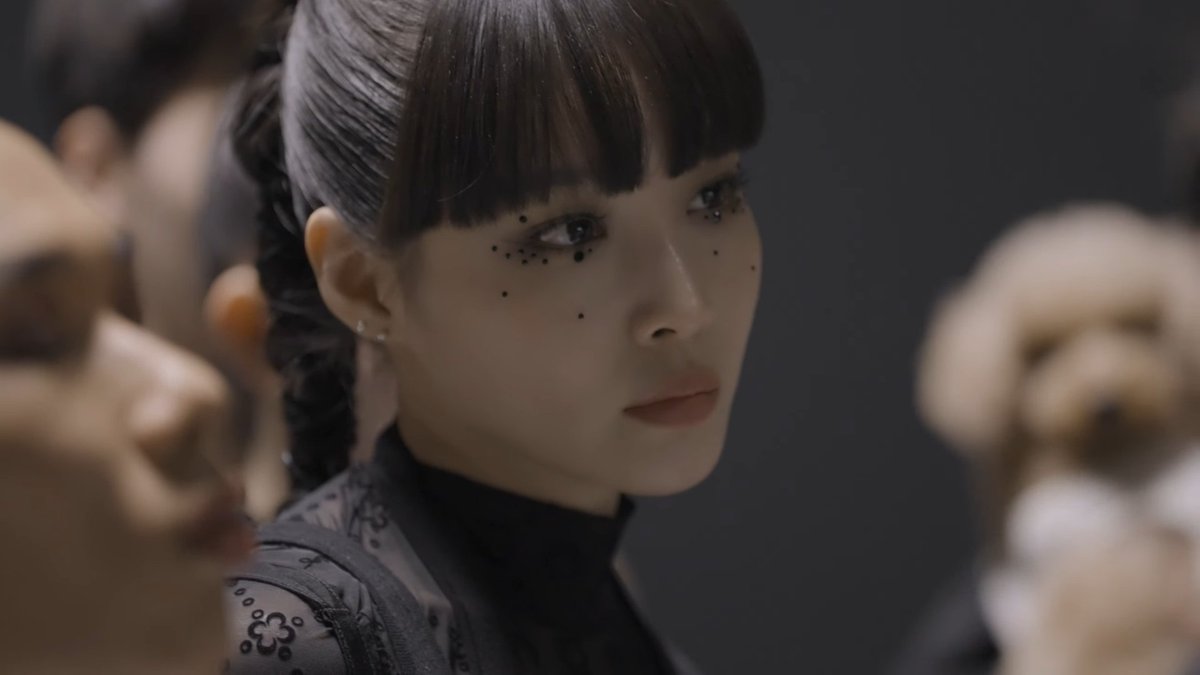 thinking abt chungha tweet media