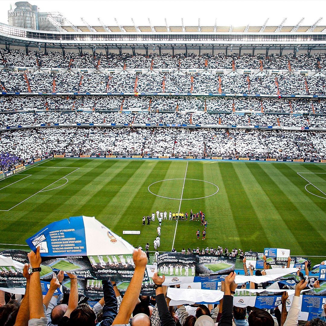 🚨 El martes 9 de abril todos los madridistas tienen que llevar la camiseta blanca del Real Madrid. 

TIÑAMOS DE BLANCO EL BERNABÉU 🤍

RT PARA DIFUNDIR ✨