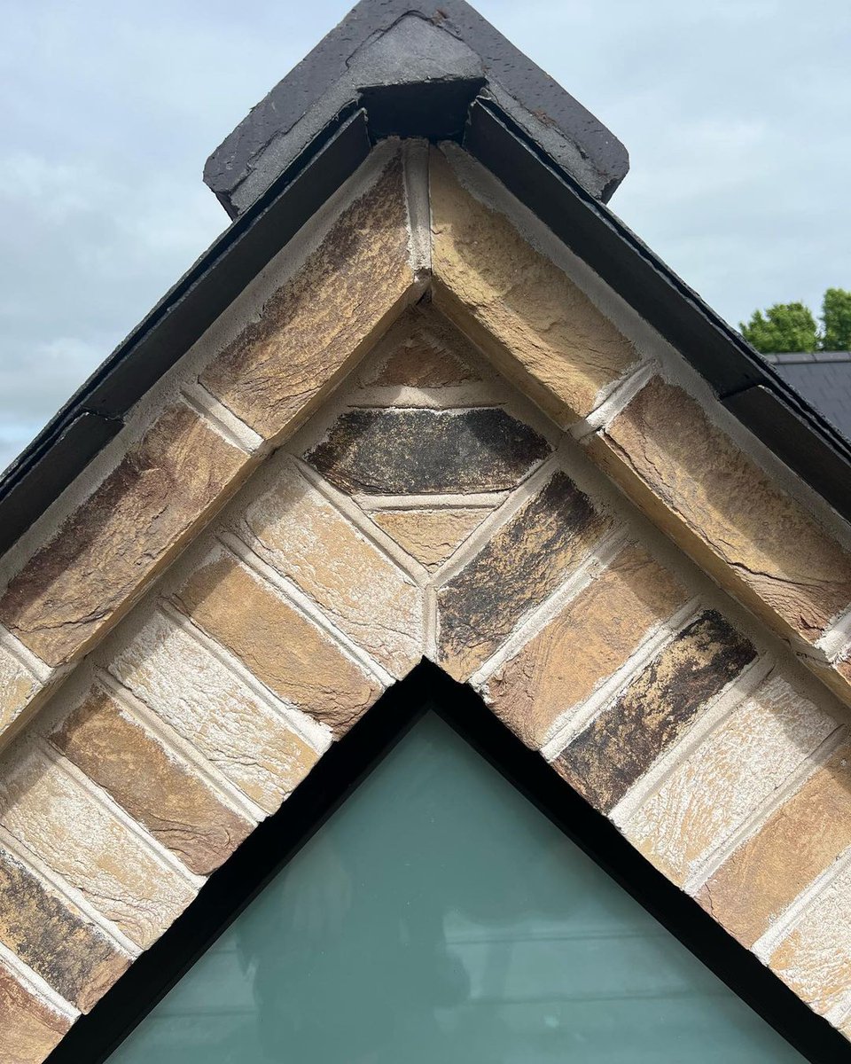 brickslipsuk's tweet photo. Our Brick Slips are perfectly suitable for external use!
Photo Credit : @mspdetails
.
.
.
#industrialdesign #externalcladding #kitchenextention #homeextention #render #brickslips #bricktiles #exposedbrick #brickrender #cladding #building #facades https://t.co/6XwHOyBG7I
