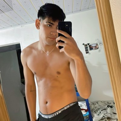 salazof's tweet photo. #NuevaFotoDePerfil https://t.co/r5gmPHGdnR