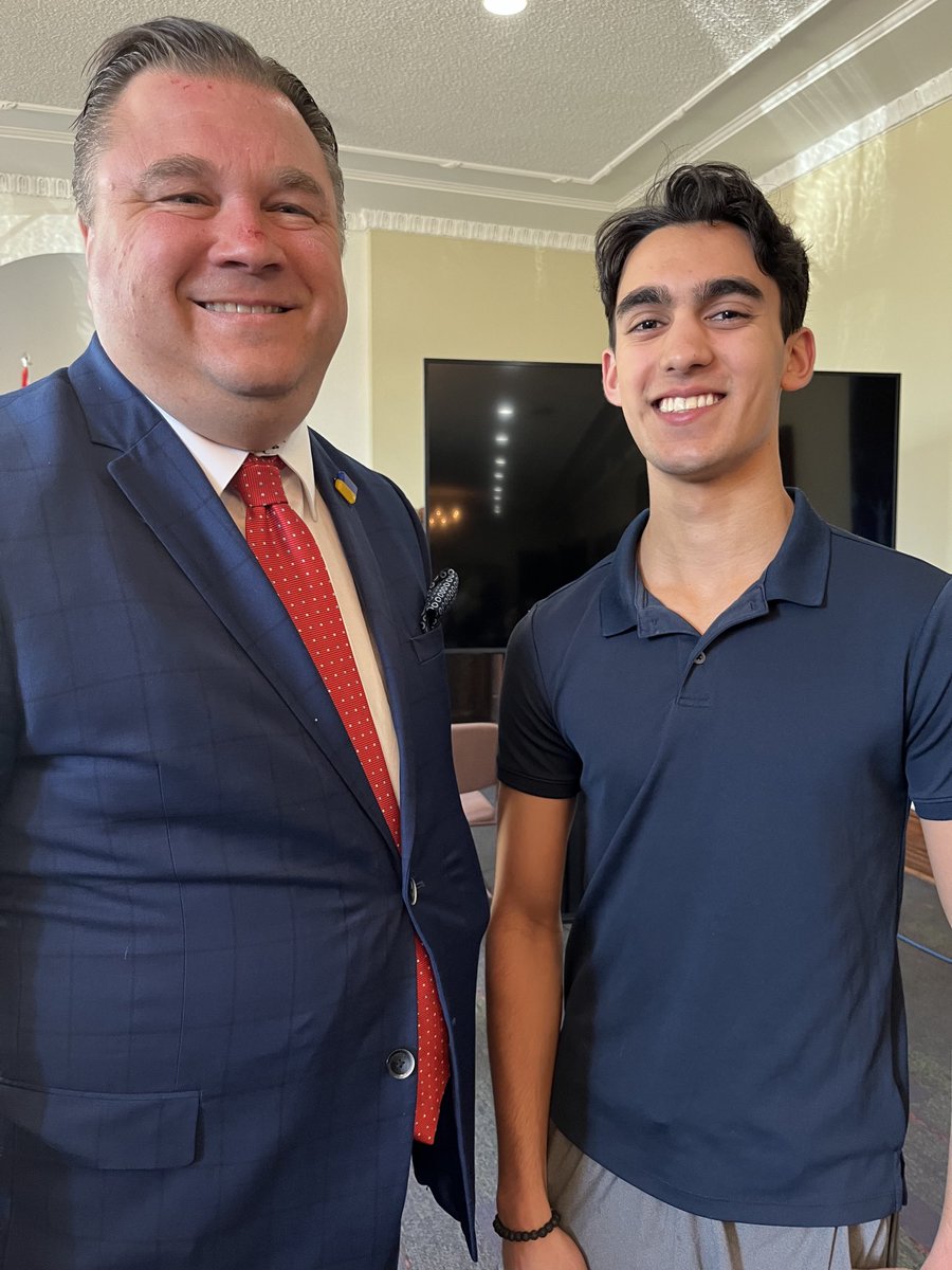 Great to meet Fort Garry resident Peter Millar & impressed with VMC student & youth speaker Elijah Kanhai at today’s Citizens for Climate reception at the Leg. Thank you ⁦@Tracy4Rossmere⁩ for all the good environmental news in the budget #mbpoli