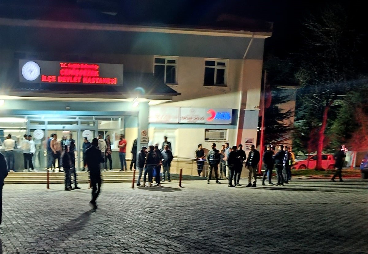 dersimgundem's tweet photo. Tunceli Çemişgezek'te Gruplar Arasında Çıkan Kavgada Bir Ölü, Bir Yaralı

📰Haber: https://t.co/fZvkNKU1Y1

#tunceli #dersim #tuncelivaliliği #tuncelibelediyesi #dersim #ölü #çemişgezek https://t.co/L8LpgH4kZa