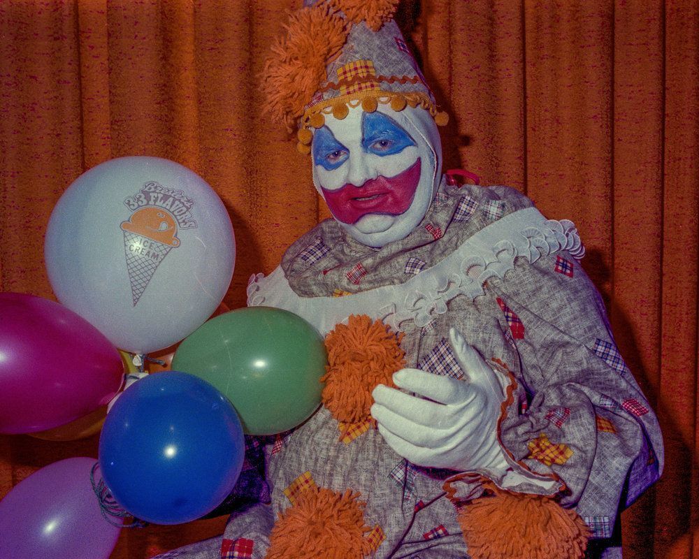 0_CharacterZero's tweet image. John Wayne Gacy loved REO Speedwagon and being the life of the party.  Let's take a closer look at this loveable clown🤔
