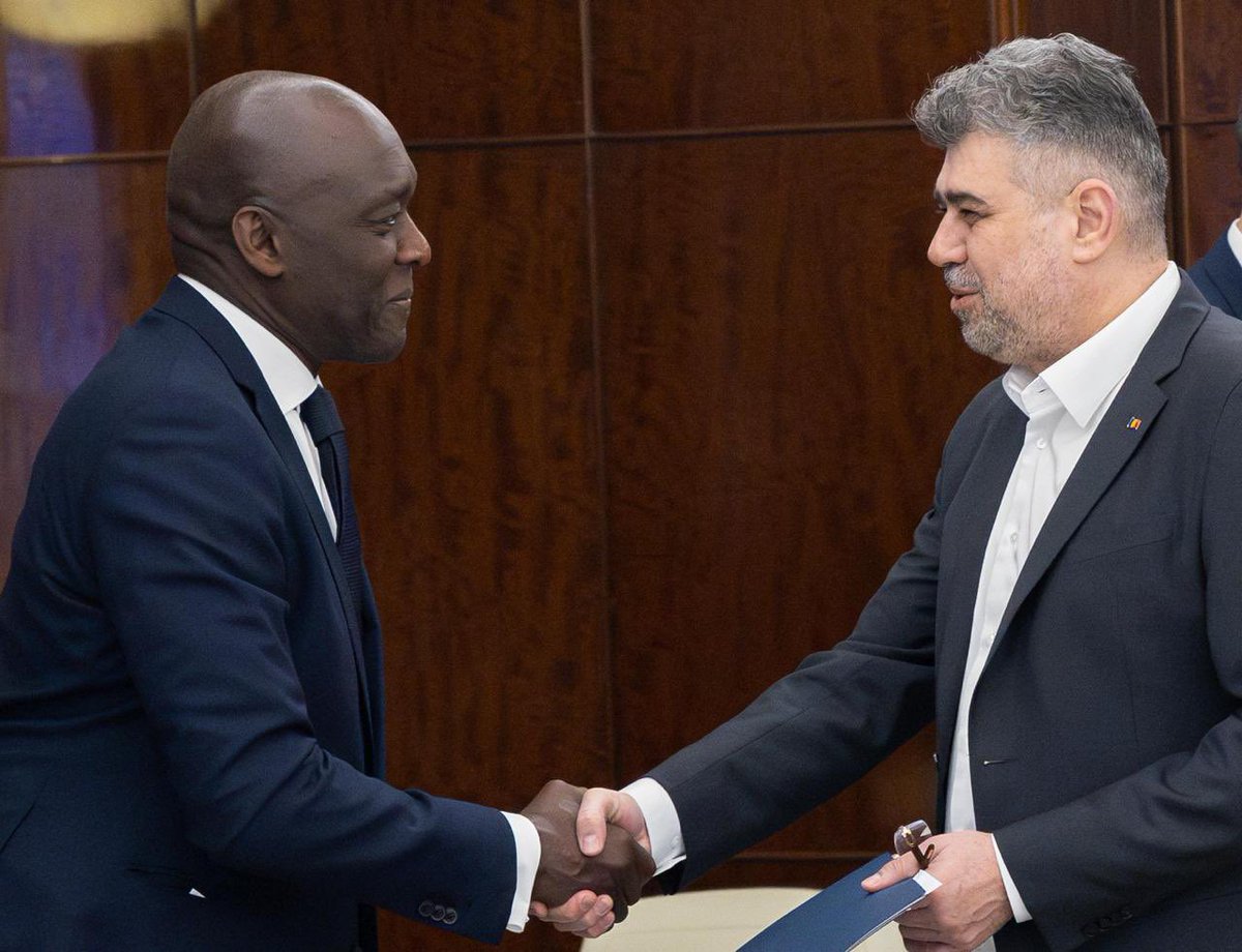 Diop_IFC's tweet photo. A pleasure to meet Prime Minister @CiolacuMarcel & key members of his cabinet to review our engagements in #Romania. Full alignment of views to support the private sector, particularly energy transition, green logistics & inclusion.
Great working with a country that embraces #innovation.