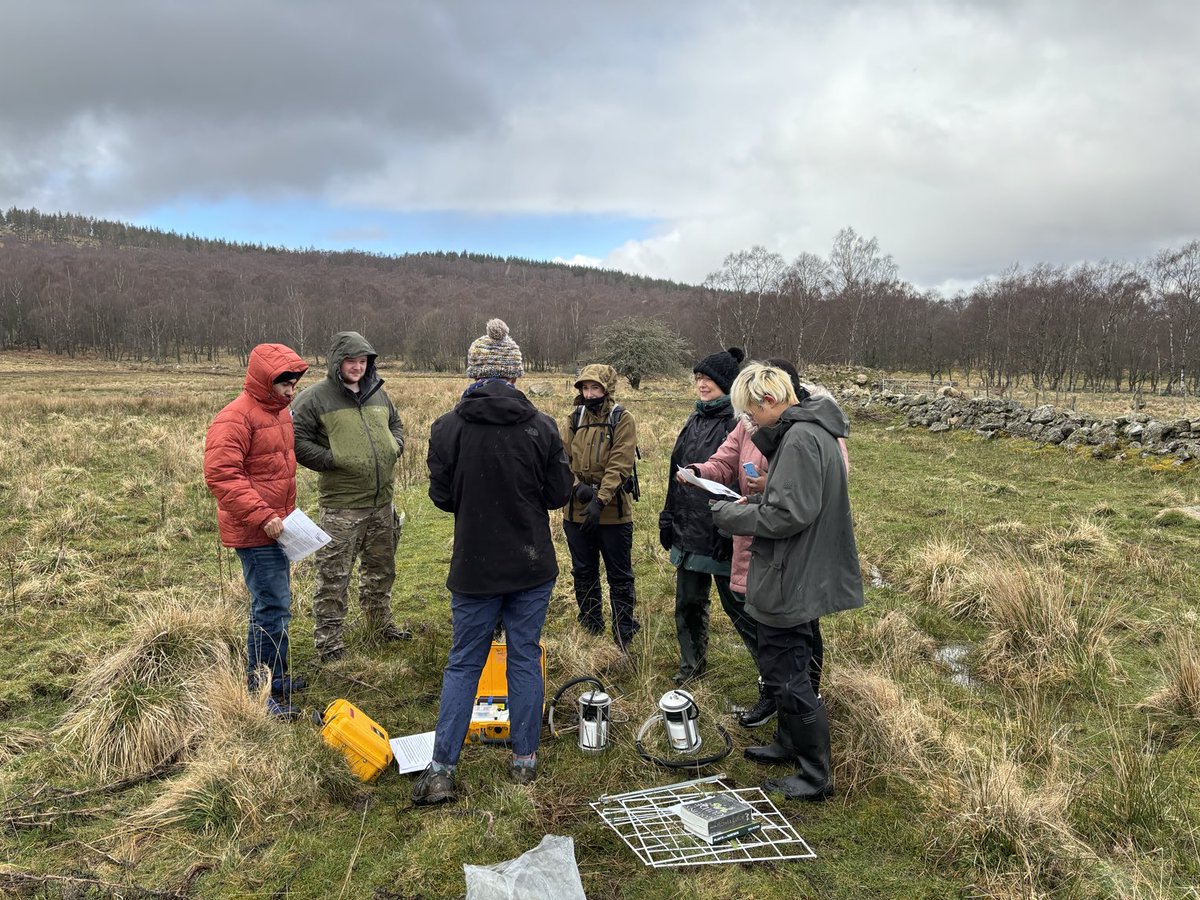 ⁦@UoABioSci⁩ Ballater field trip ⁦@e_macdonald2⁩ ⁦@Garethnorton79⁩ also teaching soil water collection, use of a penetroneter, application of soil maps (and truth tasting) and a good deal more: most importantly the group share knowledge and teach each other