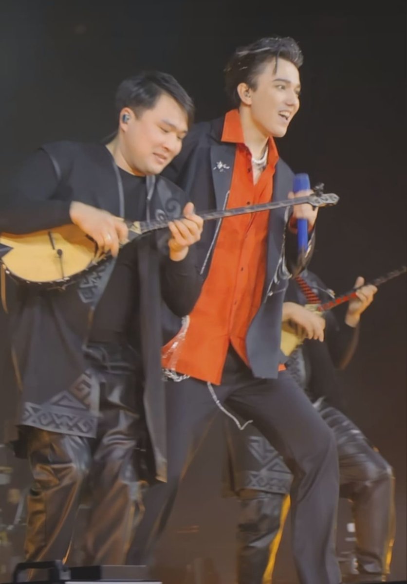 Katrin2_6408's tweet photo. @2258nana DIMASH INVITES YOU 
💐
#DimashOnSpotify 
#DimashOnYouTube
💢🎶
Óte túsinikti jáne qarapaıym. Eńbekqorlyqpen tań qaldyrady,
shydamdylyq pen rýhanı meıirimdilik. https://t.co/iPCSevVAQ4
