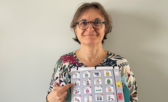 Alors que la communication alternative et améliorée (CAA) sera obligatoire dans les structures "handicap" d’ici 2027, <a href="/Fede_PC_France/">Fédération Paralysie Cérébrale France</a> en fait le thème de son congrès à Angers.
Pour Christelle Trehet-Collet, co-organisatrice, il y a urgence à la déployer. lemediasocial.fr/fc009bdc4_fd6e…