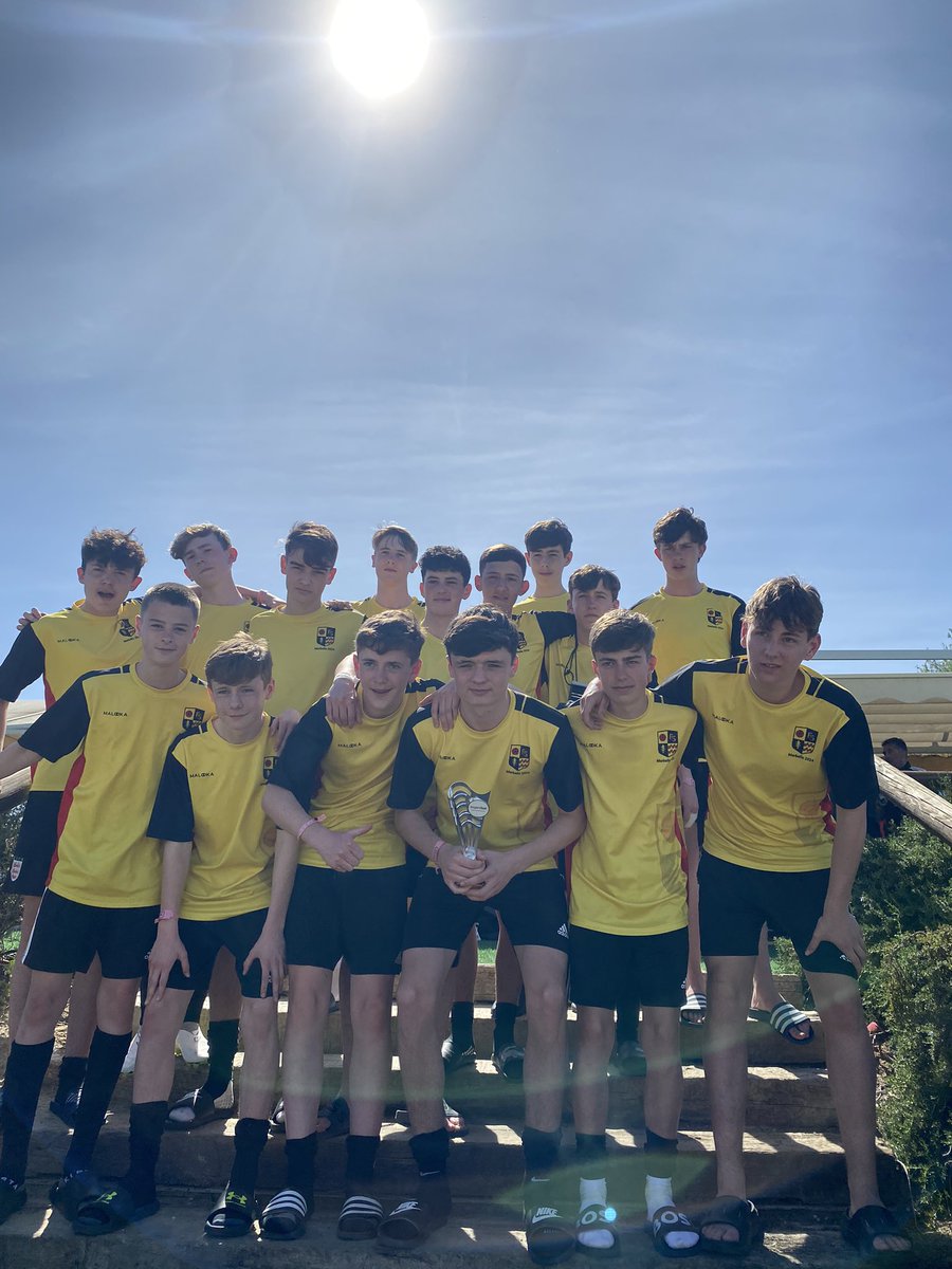 inspiresport's tweet photo. ๐ ๐๐๐๐๐๐๐ ๐
Here are your #inspirefest football tournament winners!
Boys A U14/15 - @FHSPEDepartment
Boys B U14/15 - @StHildasCE
Girls U13/14 - @StratSchPE
Girls U12/13 - @bromleyPEdept
Congratulations to all the winners! ๐๐ป
#inspired #tournament #winners https://t.co/OxN9ETjWve