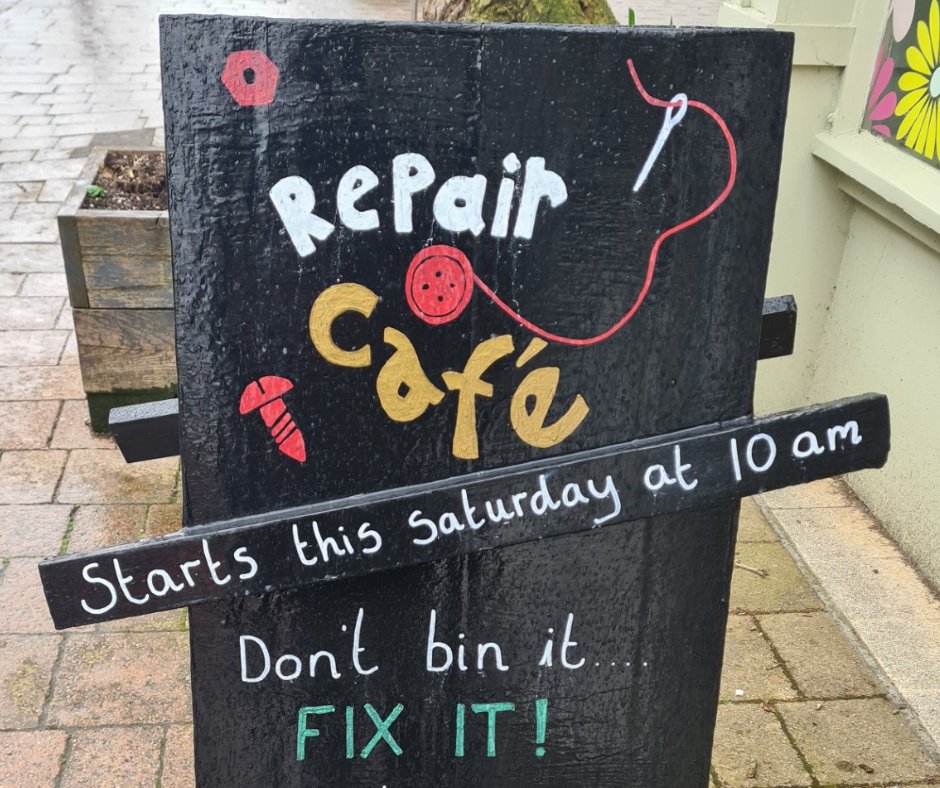 Don't miss out on the first repair café run by the owners of Fleet Scoop this Saturday. You can find them in The Harlington at 10am. Please do not bring phones, petrol equipment, large domestic appliances, microwaves, antiques, watches or clocks and medical equipment.