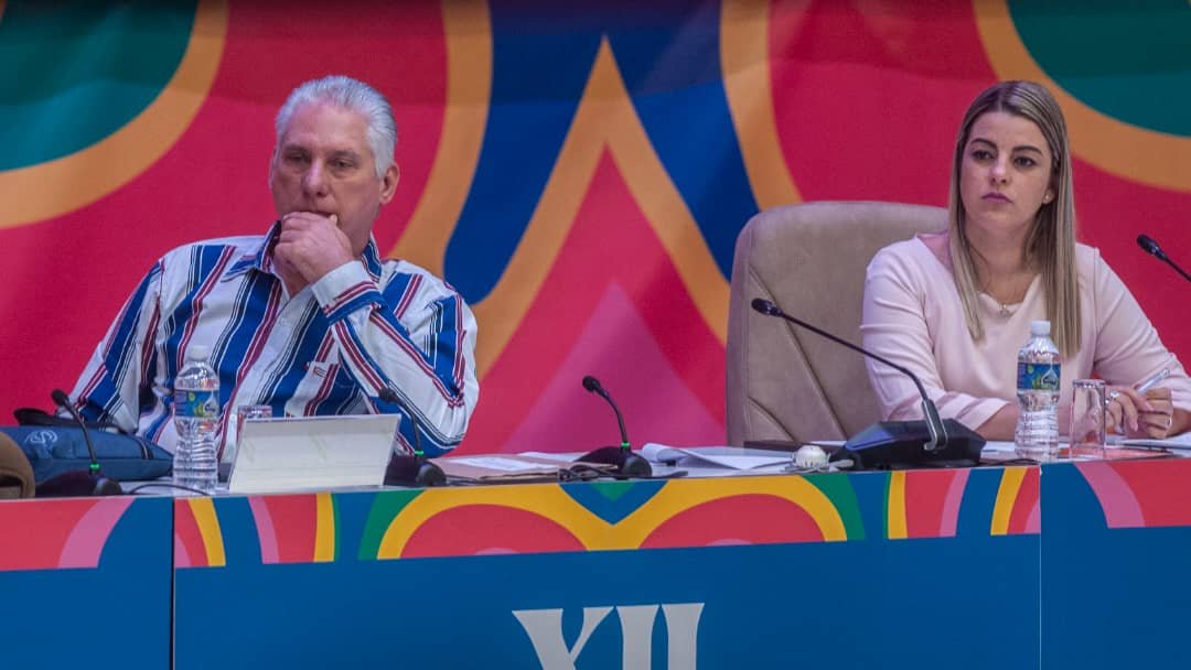 DrRobertoMOjeda's tweet photo. En esta juventud están puestas las esperanzas de la Revolución y la confianza de nuestro pueblo. Hoy concluye el XII Congreso de la @UJCdeCuba, acompañarlos y escuchar su debate sincero y profundo ha sido gratificante.
#CreaTuFelicidad https://t.co/5iLA8pws37