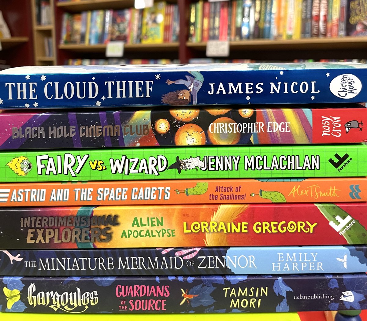 👀 Just a few of our current fave reads. Brilliant new children’s books from @JennyMcLachlan1 @JamesENicol @authorontheedge @Alex_T_Smith @edgechristopher @MoriTamsin and Emily Harper! Let us know if you’ve read any of them, we’d love to know what you thought about it!! 🤓