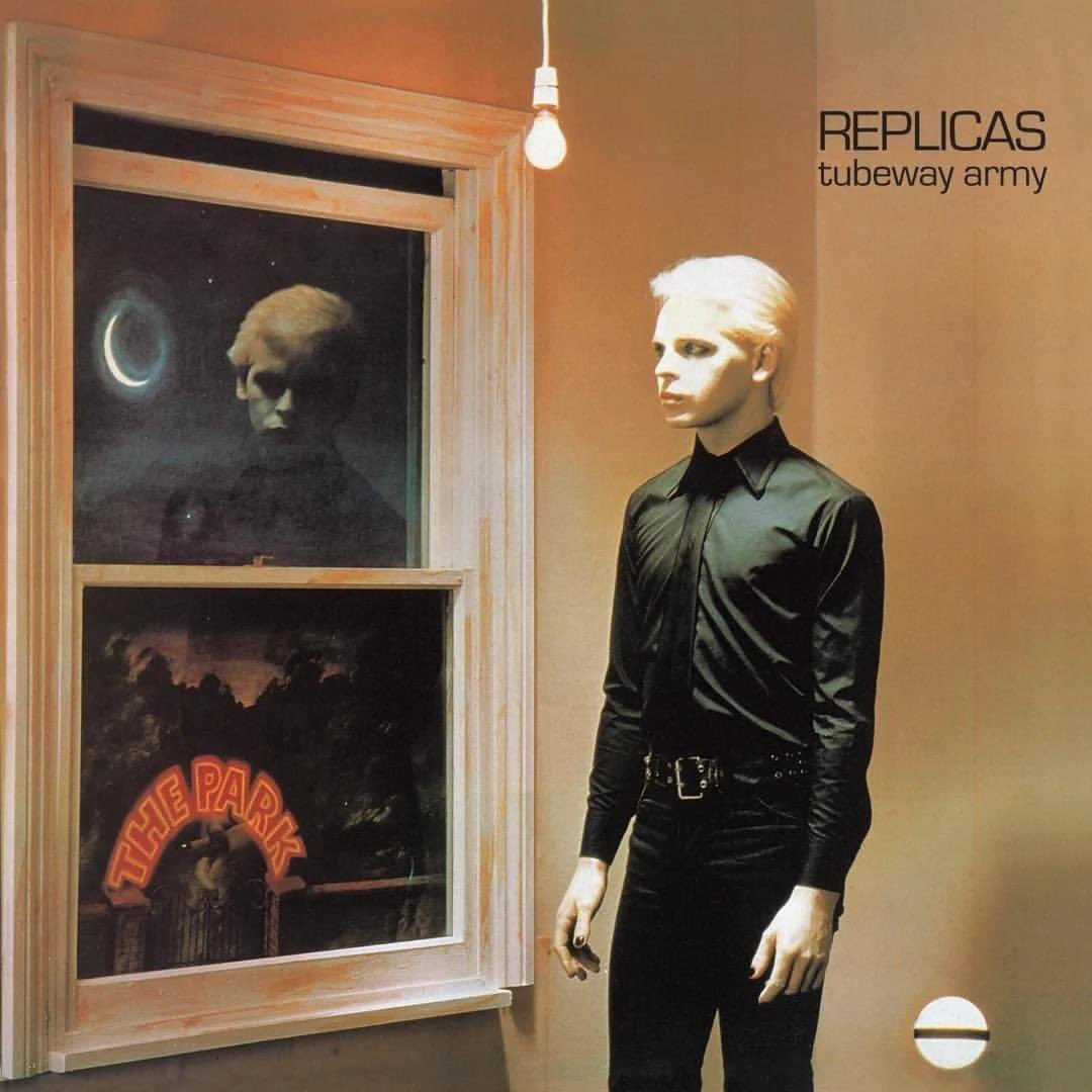 Today on The Finest Lunch Hour, we’re talking #U2 and their hit album, “The Joshua Tree,” which entered the US Albums Charts on this day in 1987.

And … #TubewayArmy released their final studio album, “Replicas,” on this day in 1979.

Make sure to tune in at noon!