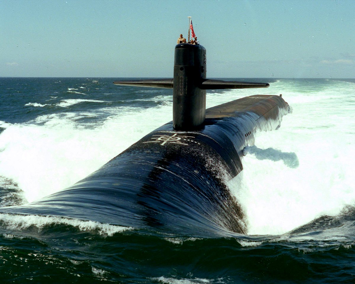 #OTD in 1977 EB started construction on the second Ohio-class ballistic missile submarine, USS Michigan (SSBN 727). Operating out of Bangor as SSGN 727 since 2007. #USNavy #SilentService