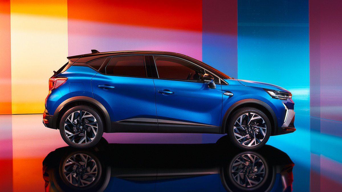 new #Renault #Captur #ETech #fullhybrid 145 hp: clean lines and a redesigned front for a new style, available for the first time in an esprit Alpine version.