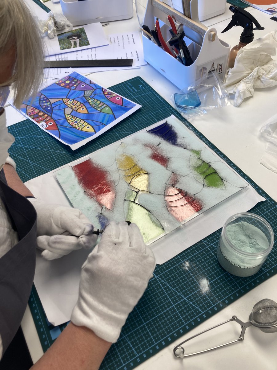 #thursday If you fancy getting creative, why not book onto our Glass Fusing Workshop at our Launceston Gallery! We can now accommodate up to 8 people! We have last minute spaces available for April on Wednesday 10th and Saturday 13th, so head over to our website and book today.