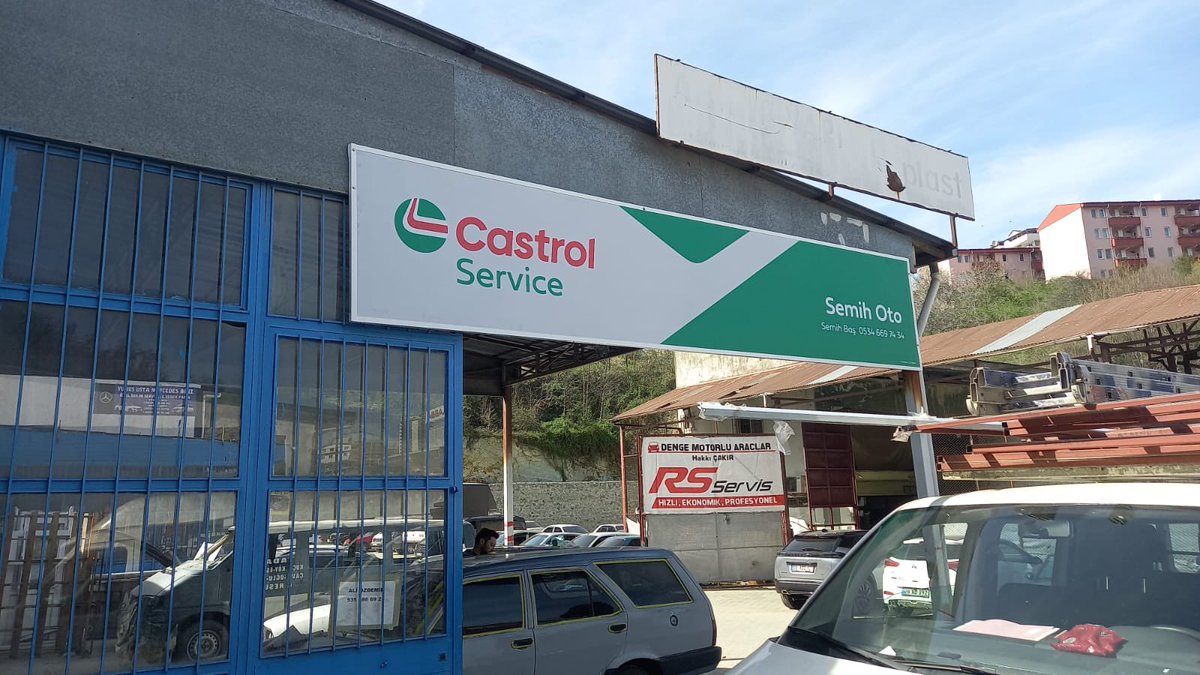 AdrenalinAjans's tweet photo. Castrol • Sefer
Karadeniz bölgesi açıkhava reklam çalışmaları. 
#castrol #trabzon #rize #artvin #giresun #sign https://t.co/jIJiRd6iSc