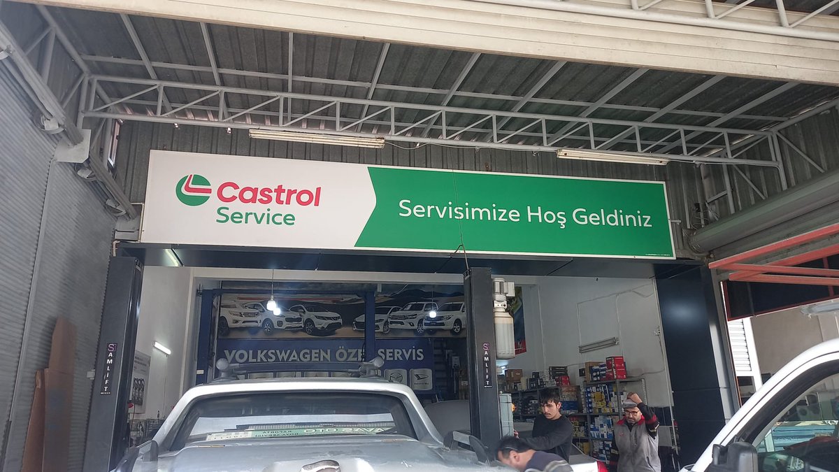AdrenalinAjans's tweet photo. Castrol • Sefer
Karadeniz bölgesi açıkhava reklam çalışmaları. 
#castrol #trabzon #rize #artvin #giresun #sign https://t.co/jIJiRd6iSc