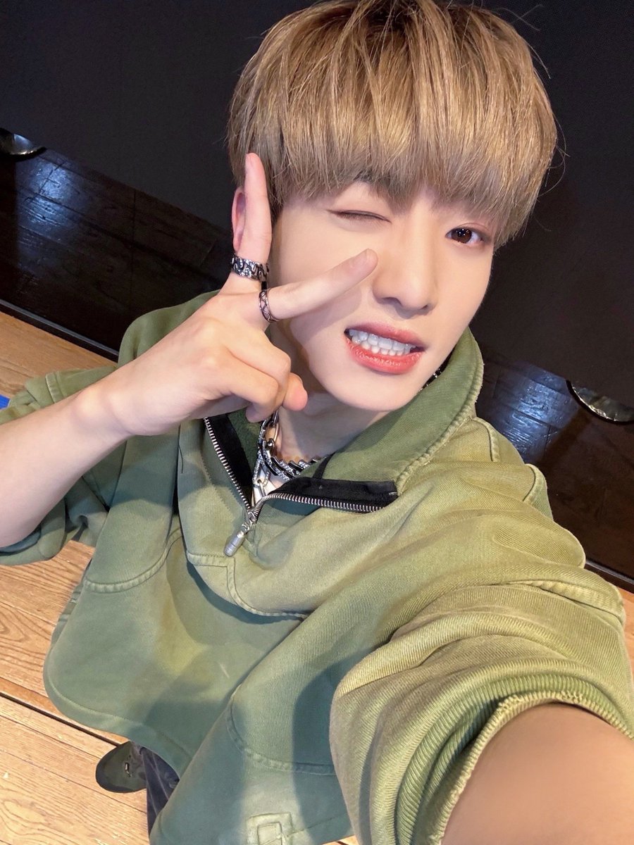 YujunBrasil's tweet photo. 📷 | Atualização do Yujun no Twitter/X

[#유준] 🎉Foto do Fim de Red Sun 🎉 

#YUJUN #유준 #XIKERS #road𝓨 #싸이커스 @xikers_official https://t.co/mHHMT5BPBh