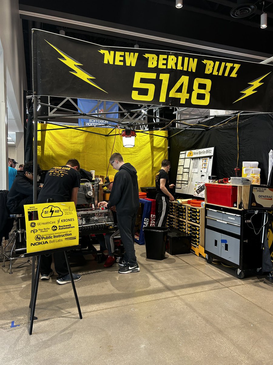 Blitz5148's tweet photo. Our team is hard at work preparing our robot for our practice matches today. First match is at 1:00pm!! https://t.co/QLVCIhTbXa