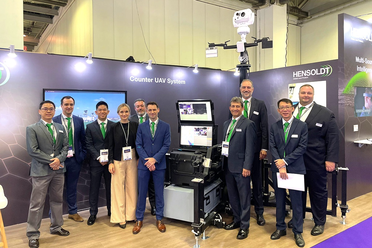 hensoldt's tweet photo. These days, the @HENSOLDT crew is visiting #MiliPolAsia in Singapore, presenting our #CUAV capabilities and #MSINT technologies to the specialist audience. If you are there, don't hesitate to drop by. You will find us in the HTX pavilion at stand 1735. #detectandprotect https://t.co/0DCNkoydu7