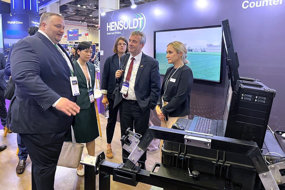 hensoldt's tweet photo. These days, the @HENSOLDT crew is visiting #MiliPolAsia in Singapore, presenting our #CUAV capabilities and #MSINT technologies to the specialist audience. If you are there, don't hesitate to drop by. You will find us in the HTX pavilion at stand 1735. #detectandprotect https://t.co/0DCNkoydu7