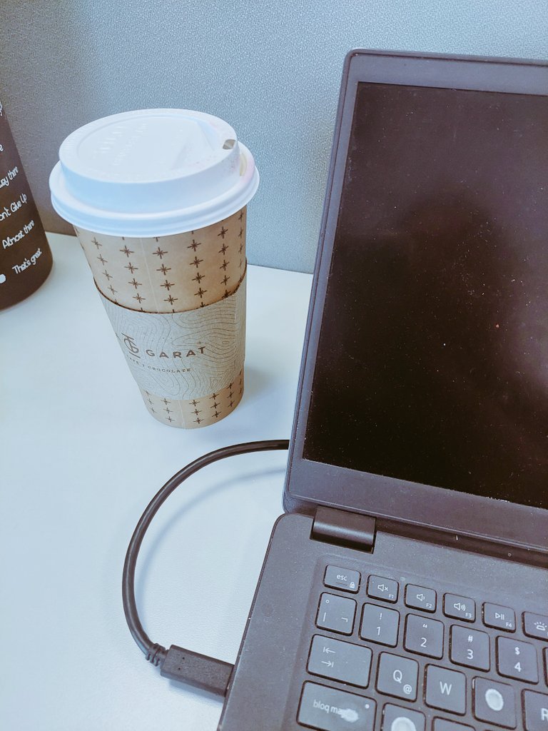 peigeesteph's tweet image. Yo con un oído  en la junta otro en #DonPoderoso