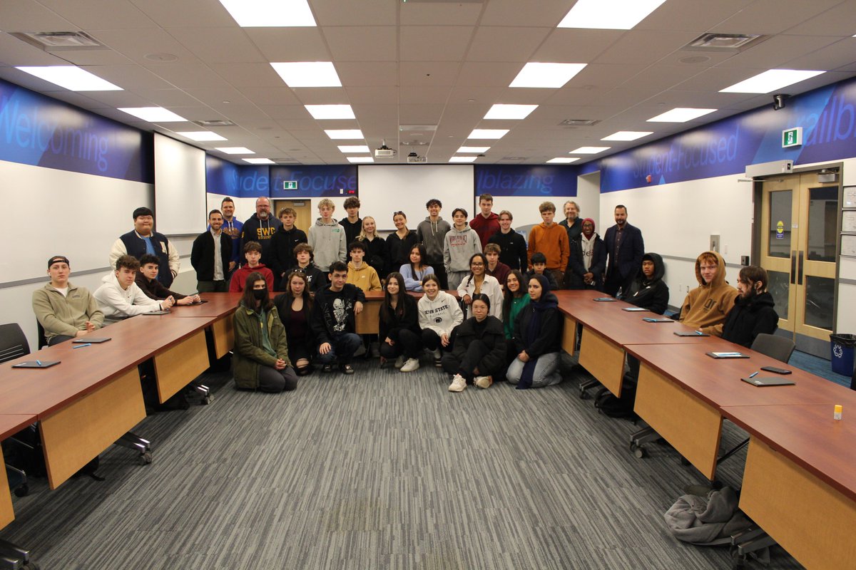 Sir Winston Churchill tweet media