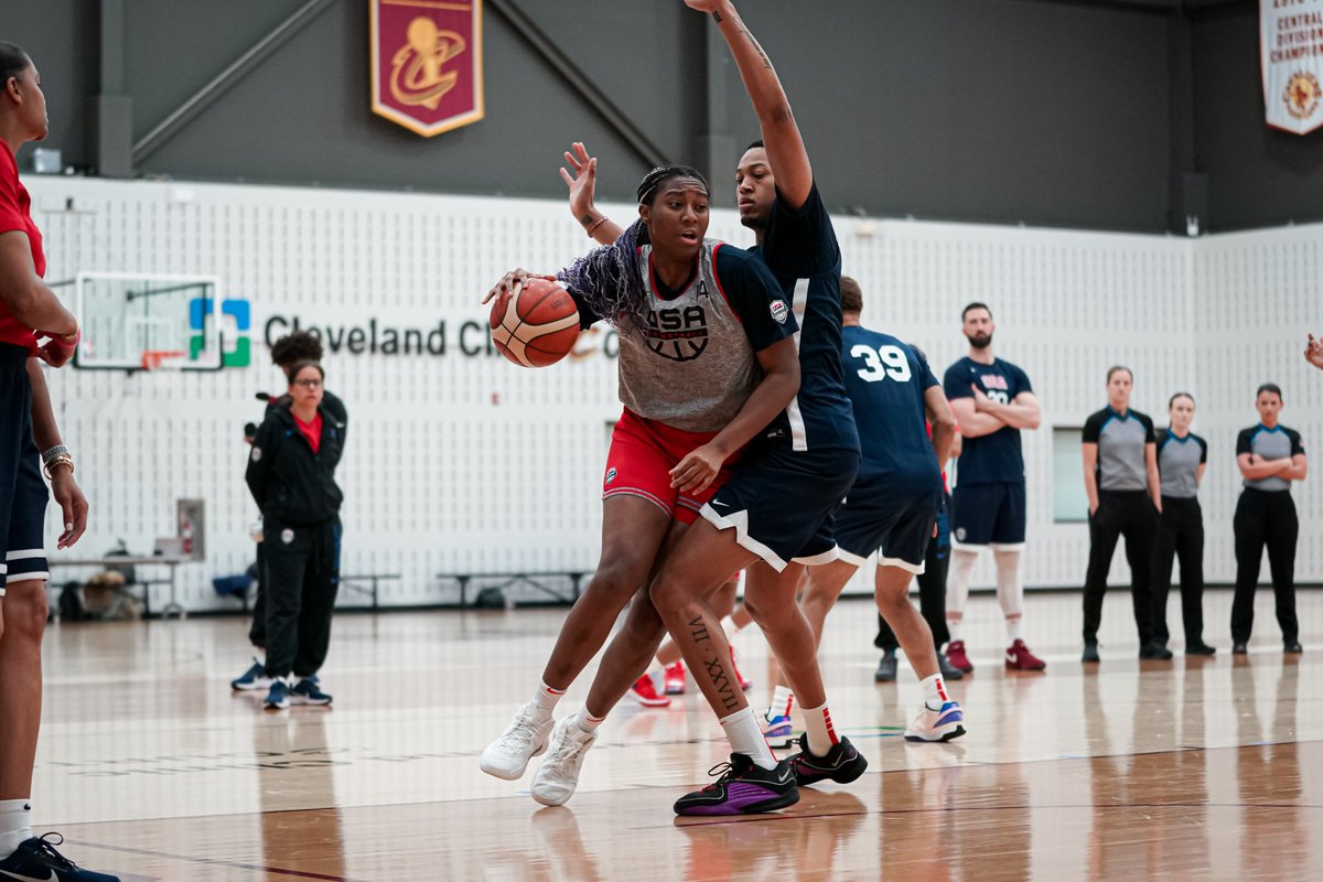 On the rise 📈 🇺🇸 #USABWNT