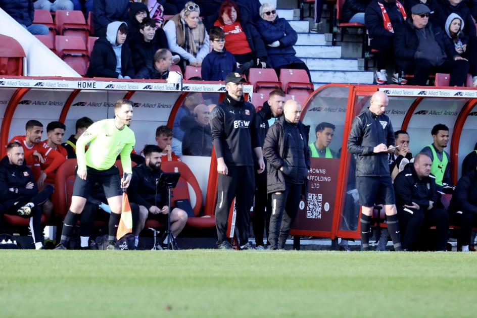 Jimmy Shan at Swindon Town to help 'challenge' Gavin Gunning dlvr.it/T5433R