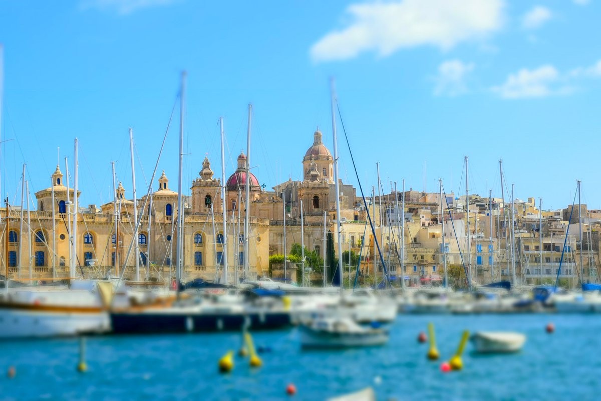 The very pretty Vittoriosa Marina in Malta is a great spot for watching the world go by with a beer or glass of wine. postcardsfromamancunian.blogspot.com/2024/03/life-d… #travelblogger #photography #travelbloggers #travelphotography #blogger #Valletta #Malta #VisitMalta