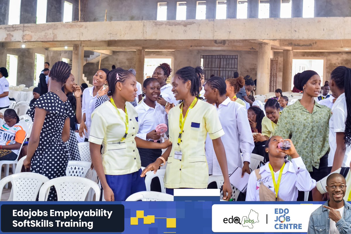 Edo Job Centre team was recently at @Wellspringuniversity for an employability soft skills training to prepare the final year students for the world of work and career after school. They were trained on CV writing, interview tips, communication skills, and more.