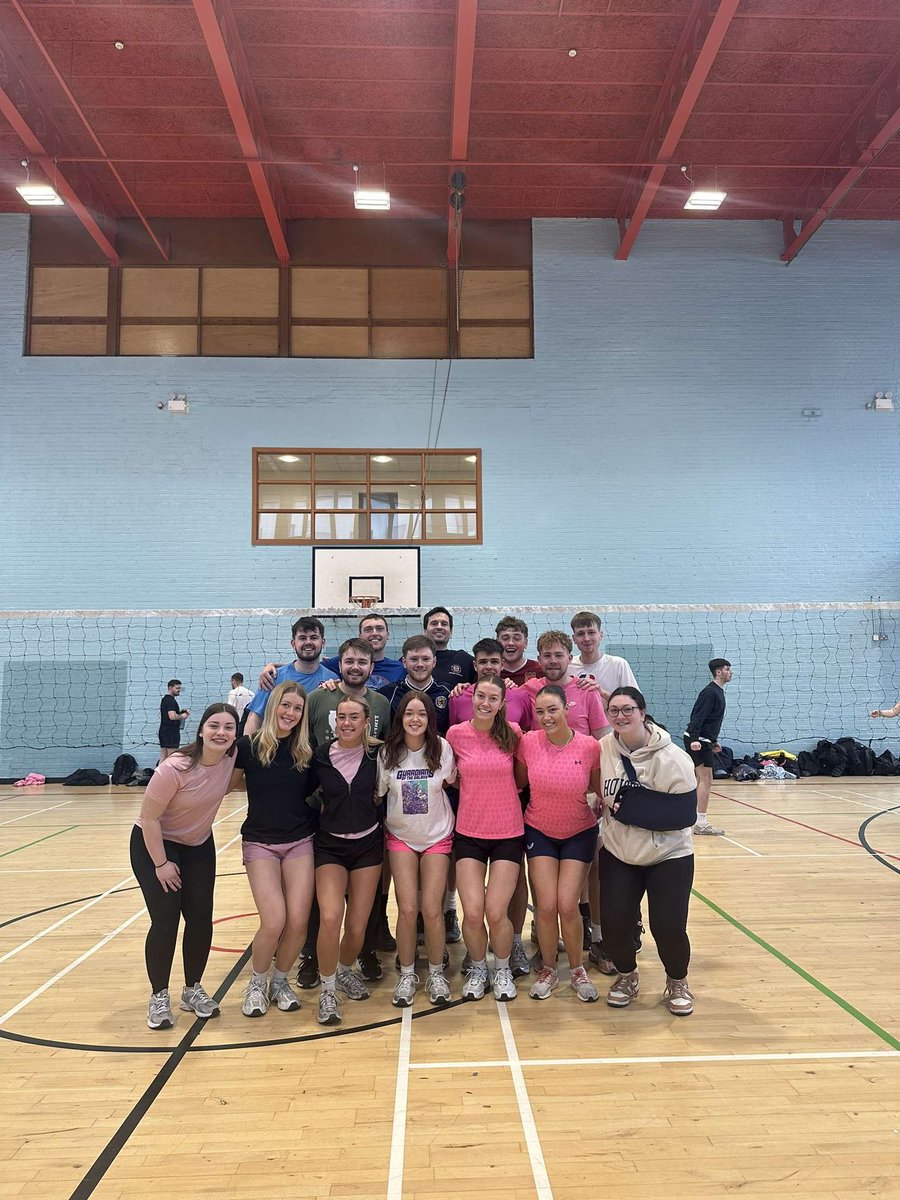 MissEmsliePE's tweet photo. A great volleyball tournament today to finish 3rd year off! 

Thank you @karenmunro28 and Brodie for organising it all :) ⭐️ https://t.co/wJEF3y9nb3