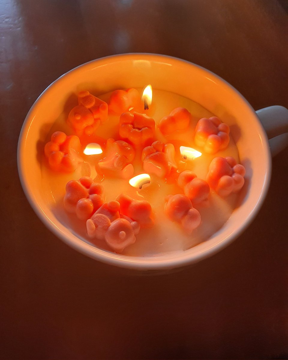 Por cada error, enciende una vela, hasta que tu puerta sea la que más brille.
For every mistake, light a candle, until your door is the one that shines the brightest.
#coaching #leaders #LeadershipDevelopment