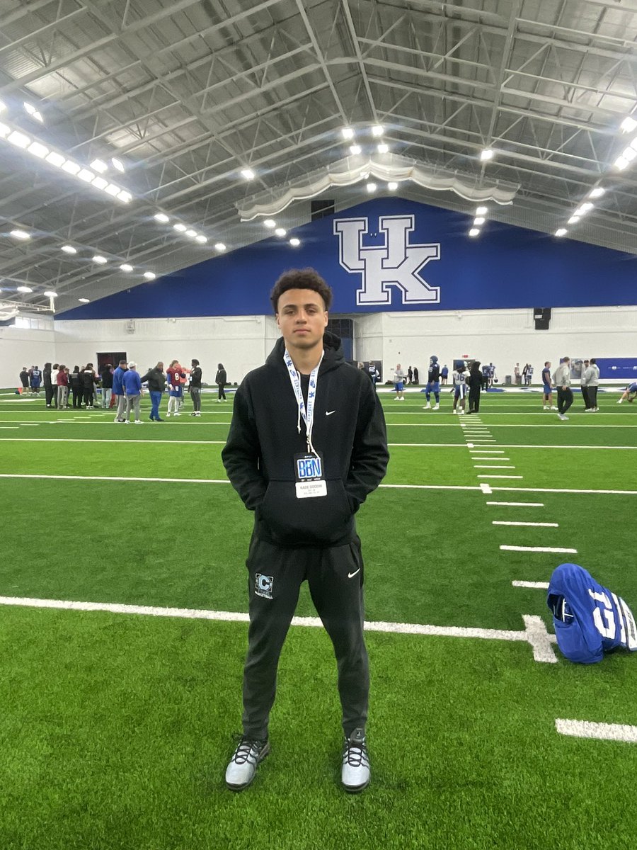 Thank you @CoachPerry_UK for the invite to checkout @UKFootball this morning! Had a great time and can’t wait to get back for camp!! #BBN @vincemarrow @UKCoachStoops @BushHamdan @KYFUTURESTARS @MLCTitanCoach @TeamCTSP