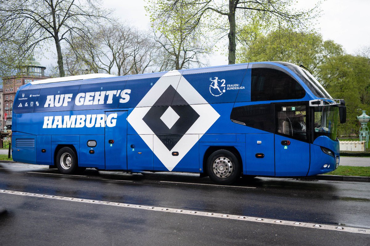 <a href="/HSV/">Hamburger SV</a> meets <a href="/DGK_org/">Deutsche Gesellschaft für Kardiologie</a> ‼️ flashmob ‼️🙌🏽 Anpfiff heute Abend 20:15 Uhr im Alsenweg Mannheim 
<a href="/Felix_Magath_/">Felix Magath</a> <a href="/AGEP_DGK/">AGEP</a> <a href="/thiele_holger/">Holger Thiele</a> <a href="/purerfellner/">Dr. Helmut Pürerfellner</a> <a href="/Mel_Gunawardene/">Melanie Gunawardene</a> <a href="/jongichun/">Julian Chun</a> <a href="/RolandTilz/">Roland Tilz</a> 📸 credits to <a href="/IdenLeon/">Leon Iden</a>
