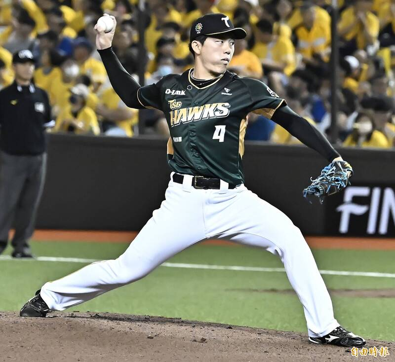 4/4 RHP Kento Onodera - TSG Hawks

0SO, 2BB, 8H, 5ER, 5R, 4.1IP (L)

79 pitches, 50 strikes