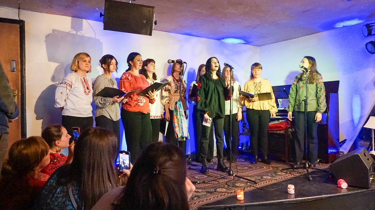 Razom – Together @TheRoseHillArts, sustaining community and Ukrainian culture in Brighton. What it's become, nearly two years on 💙💛marekkohn.info/razom.html