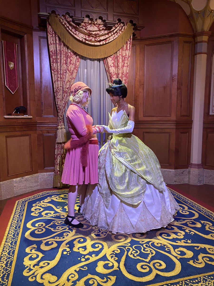 __ChelseaLee__'s tweet photo. Hey Walt Disney World, if you decide you need a Charlotte La Bouff face character to be in the parks after Tiana’s Bayou Adventure opens, I’m available, from the south, and love that darling girl. 💖🌸👑#princessandtheftog #charlottelabouff https://t.co/7zrVcxT8gS