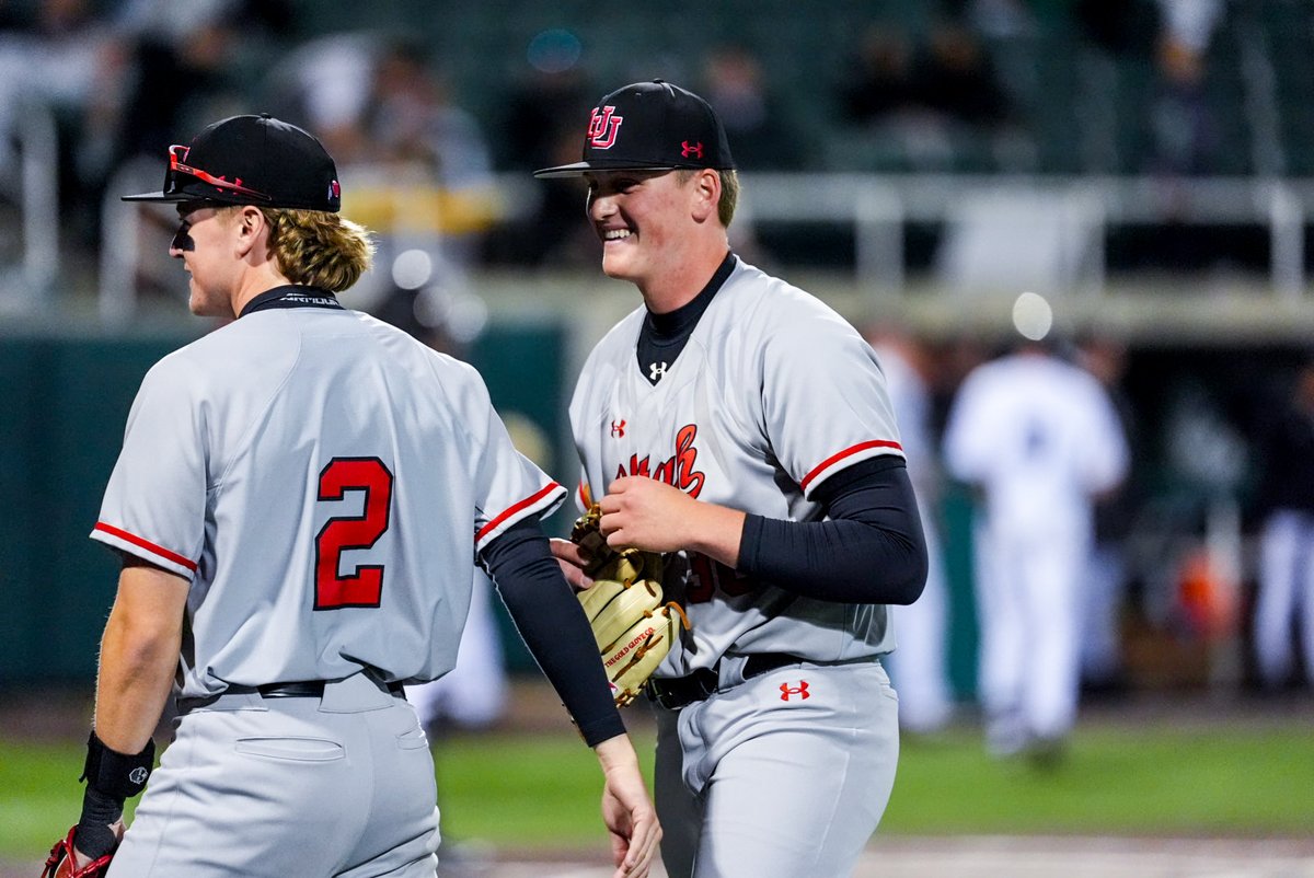 .<a href="/billy3bird/">Billy Bird</a> first collegiate outing on Tuesday:

⚾ Inning-ending DP on his first batter faced
⚾ A 1-2-3 seventh with a strikeout

4 batters faced, 5 outs. 👏👏 3️⃣8️⃣