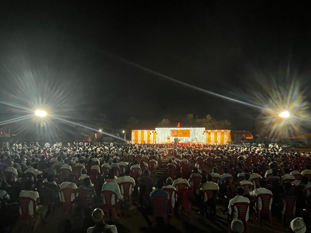 astitvam's tweet photo. Huge gathering at #Savadatti Belagavi today for #NaMoBharath event organised by @Namobrigade2
One of four hundred is from Belagavi for sure! https://t.co/QpLwsqnJzp