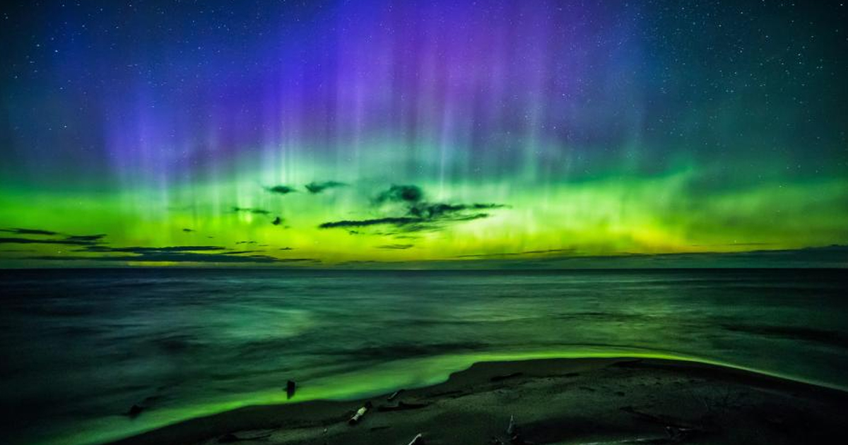 #DarkSkyWeek is the perfect chance to get a glimpse of Michigan’s Northern Lights. puremi.ch/43AIszO #PureMichigan #DiscoverTheNight