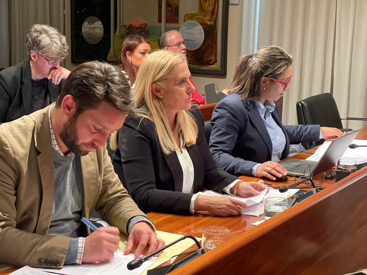 GPPAsturias's tweet photo. "Consideramos que las viviendas de #Vipasa no son el tipo de alojamiento más adecuado para las víctimas de violencia de género, al no proporcionarles seguridad, protección, ni confidencialidad e intimidad"
🗣️@susanaf_arias https://t.co/TbLQu3EcTW