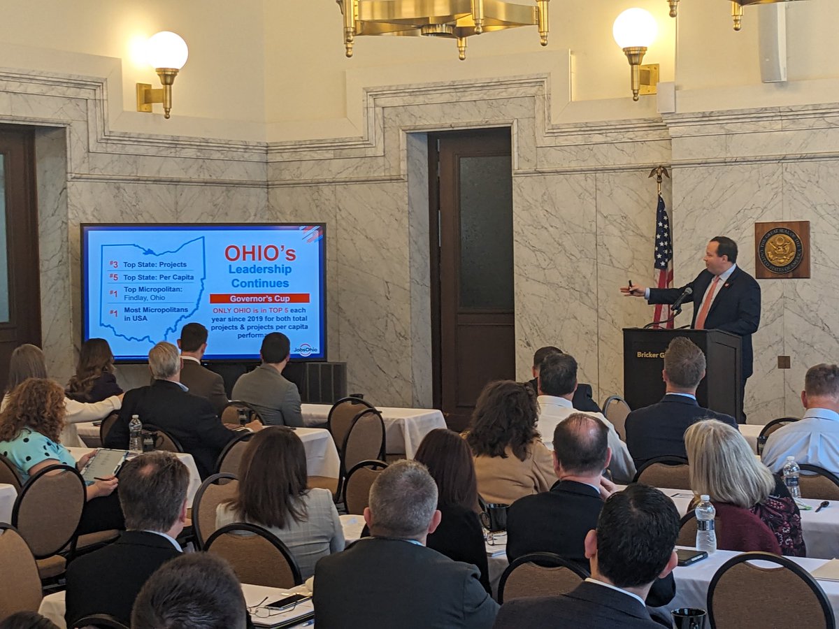 Our @AllianceWC members and county certainly benefit the economic development support from @JobsOhio and regional partner @GrowCincyUSA which @andrew_deye presented to Capitol Drive attendees #OneVoiceWarrenCounty