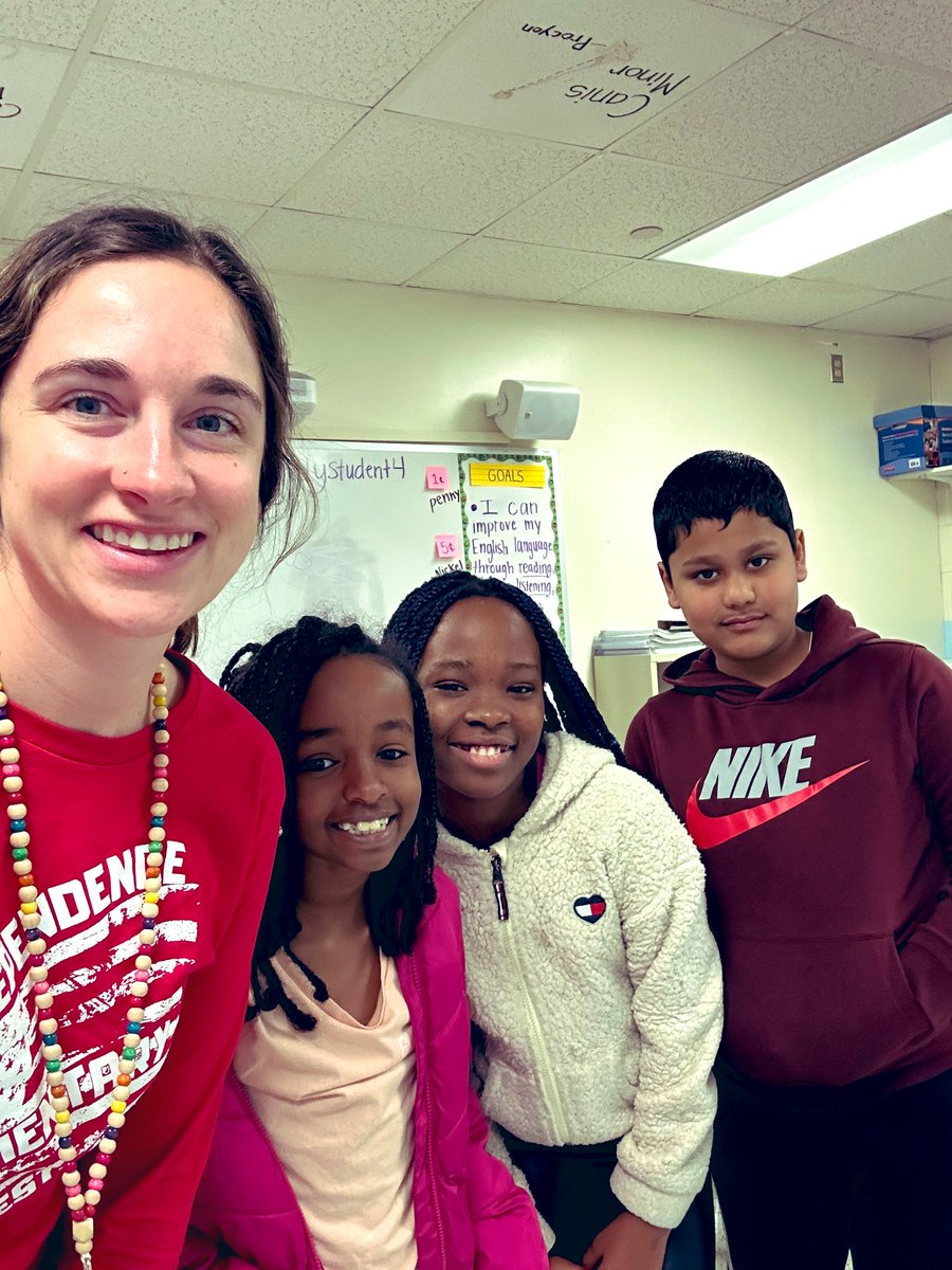 bellandbooks's tweet photo. “You don’t have a picture of our group in the room.” Class culture is really is everything. 🩷#IndyFam #WEareLakota https://t.co/UpXzosoPUJ