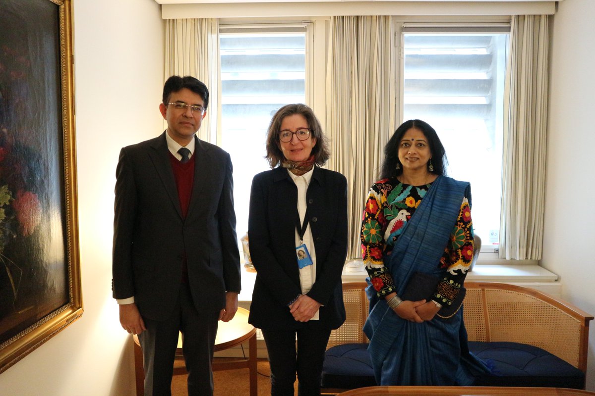 Ambassador @ManishPrabhat06, accompanied with his spouse called on Chief of Protocol Amb. Nathalia Feinberg to present copy of his letter of credence. During their discussion, both sides looked forward to further strengthening of #IndiaDenmark relations.