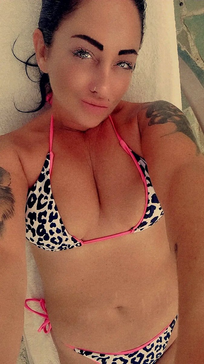 MaryKyle40979's tweet photo. Swimming time 🏊‍♂️🏊‍♂️🏊‍♂️🏊‍♂️🏊‍♂️🏊‍♂️ https://t.co/iCHcLJR4QA