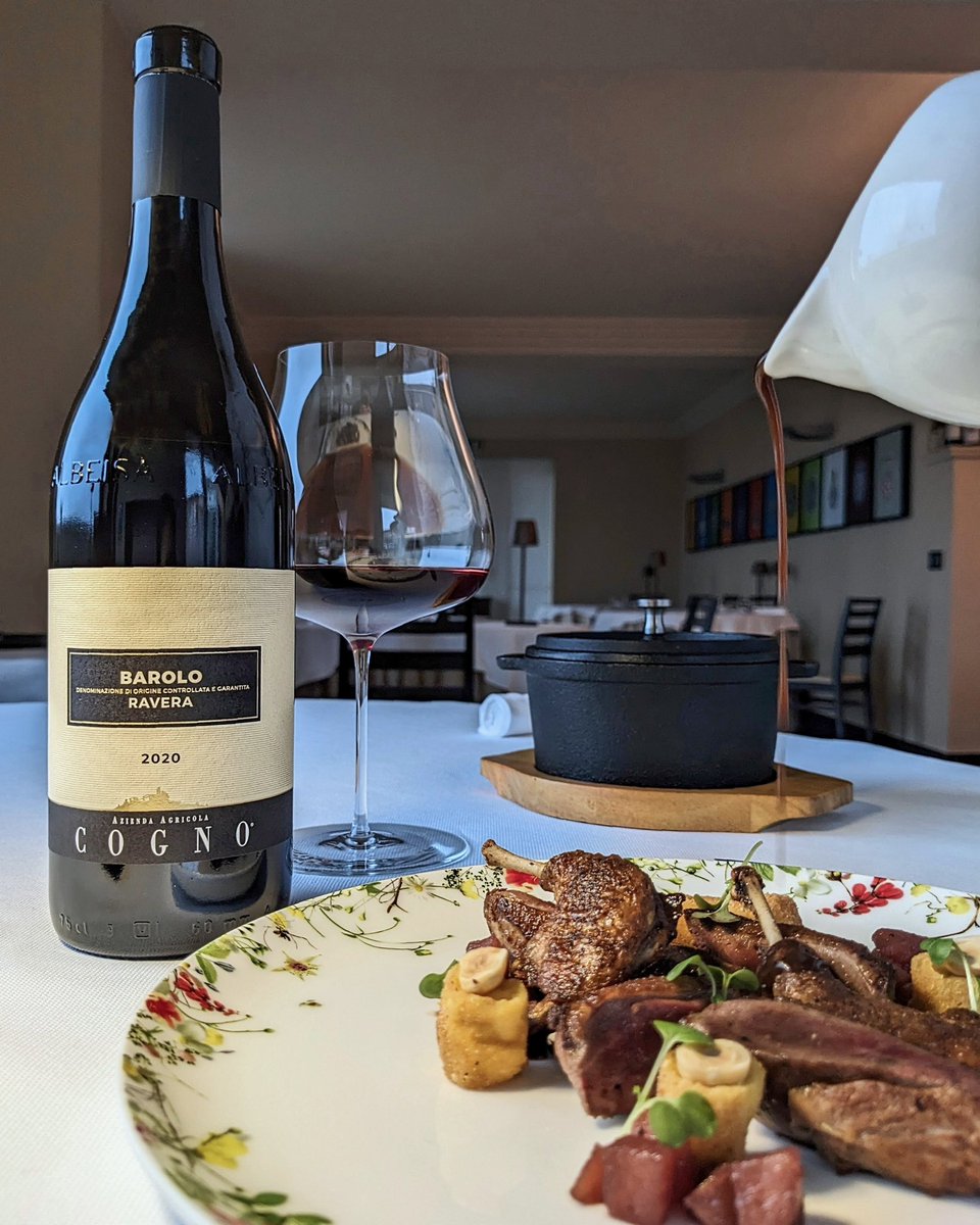 Elvio Cogno's Barolo Ravera 2020 paired with double-cooked pigeon in cocotte, Martin Sec pears in mulled wine and Dauphine potatoes with Langa hazelnuts, a dish signed by Otto Lucà, Chef of @Langotto_ ! #elviocogno #langottoristorante #novello
