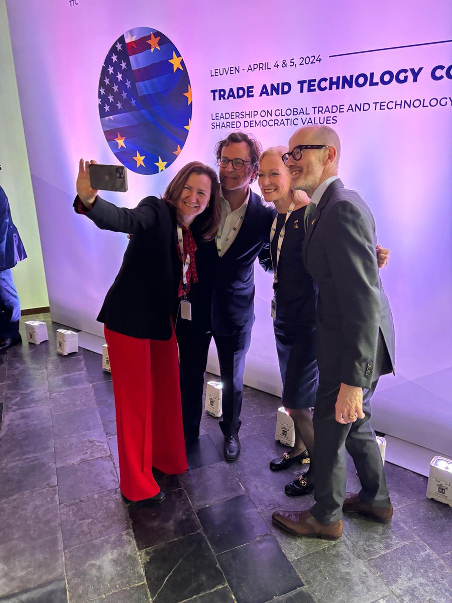 BonefeldCecilia's tweet photo. Live from #TTC6 where buzzing conversations are taking place about #AI, standards, #skills, and much more. 

I am confident that there is enough enthusiasm in the room to keep the 🇪🇺🇺🇸 #TTC going strong for years and years to come. 

Looking forward to the rest of the event and delighted to be with the driving forces of this brilliant partnership!