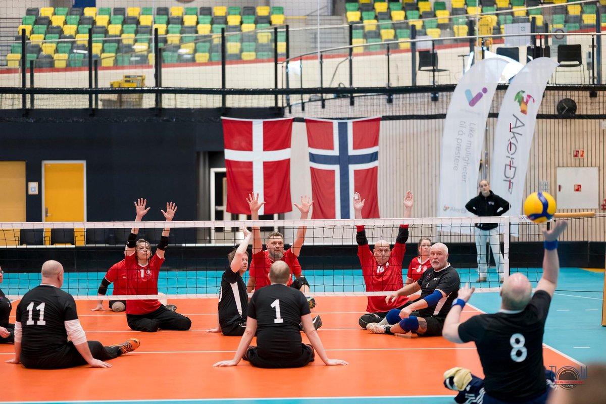 🏐 | INTERNATIONAL FLAVOUR 🇳🇴 | The visit of the Norway national team will add to the interest at the Volleyball England Sitting Cup and Shield this weekend... read more about the team's journey. 🔗 | tinyurl.com/yu4p4j2r 📸 | Trine Nessler Wichmann #volleyballengland