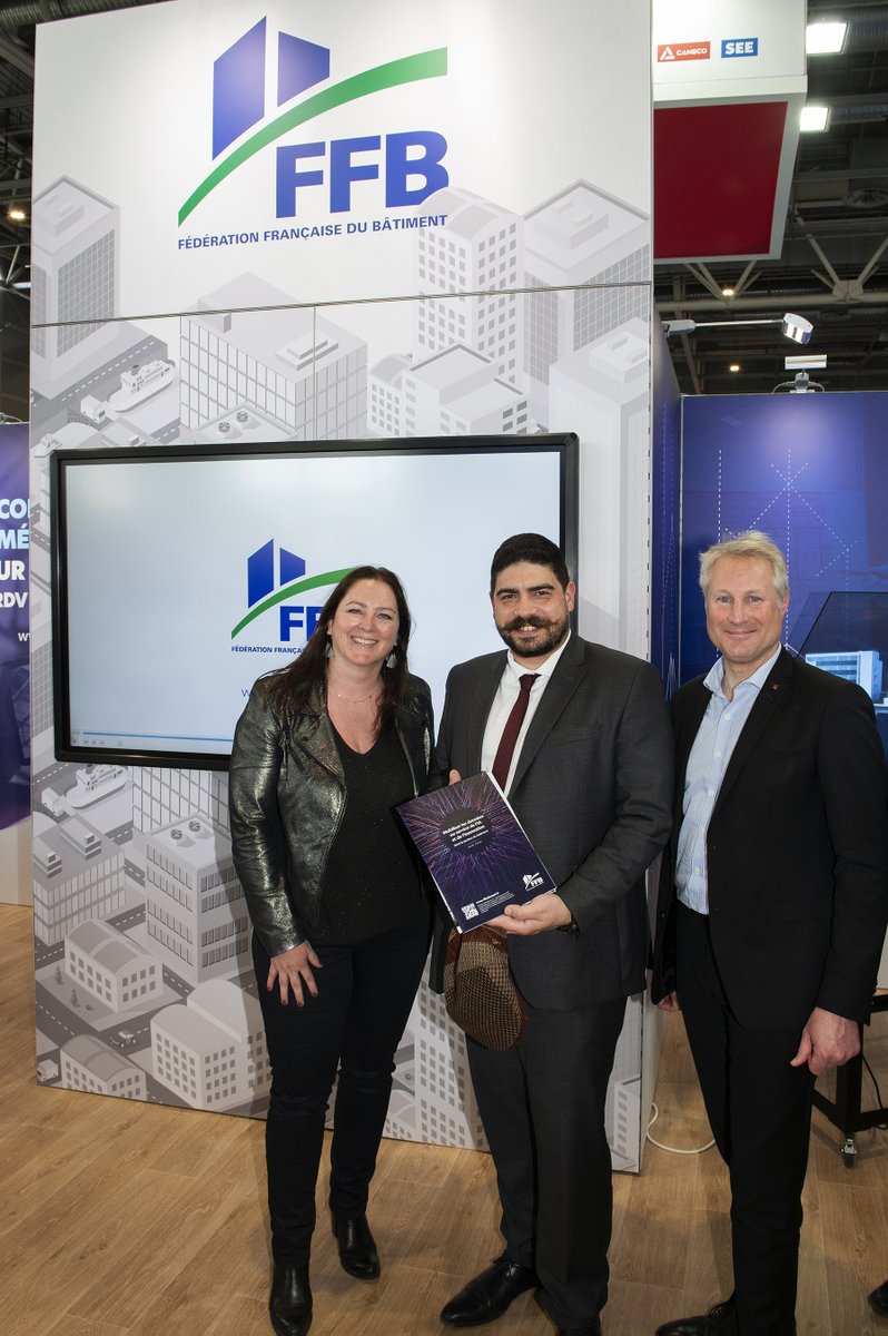 Lors de la 2e édition du salon <a href="/bim_world/">BIM WORLD</a> Paris 2024 <a href="/cmazaud69/">Cecile Mazaud</a> et <a href="/Fdutilleul/">François Dutilleul</a> ont remis au ministre du Logement <a href="/guillaumekasba/">Guillaume Kasbarian</a> le rapport rédigé par la FFB sur l'#IA dans le secteur du #bâtiment.